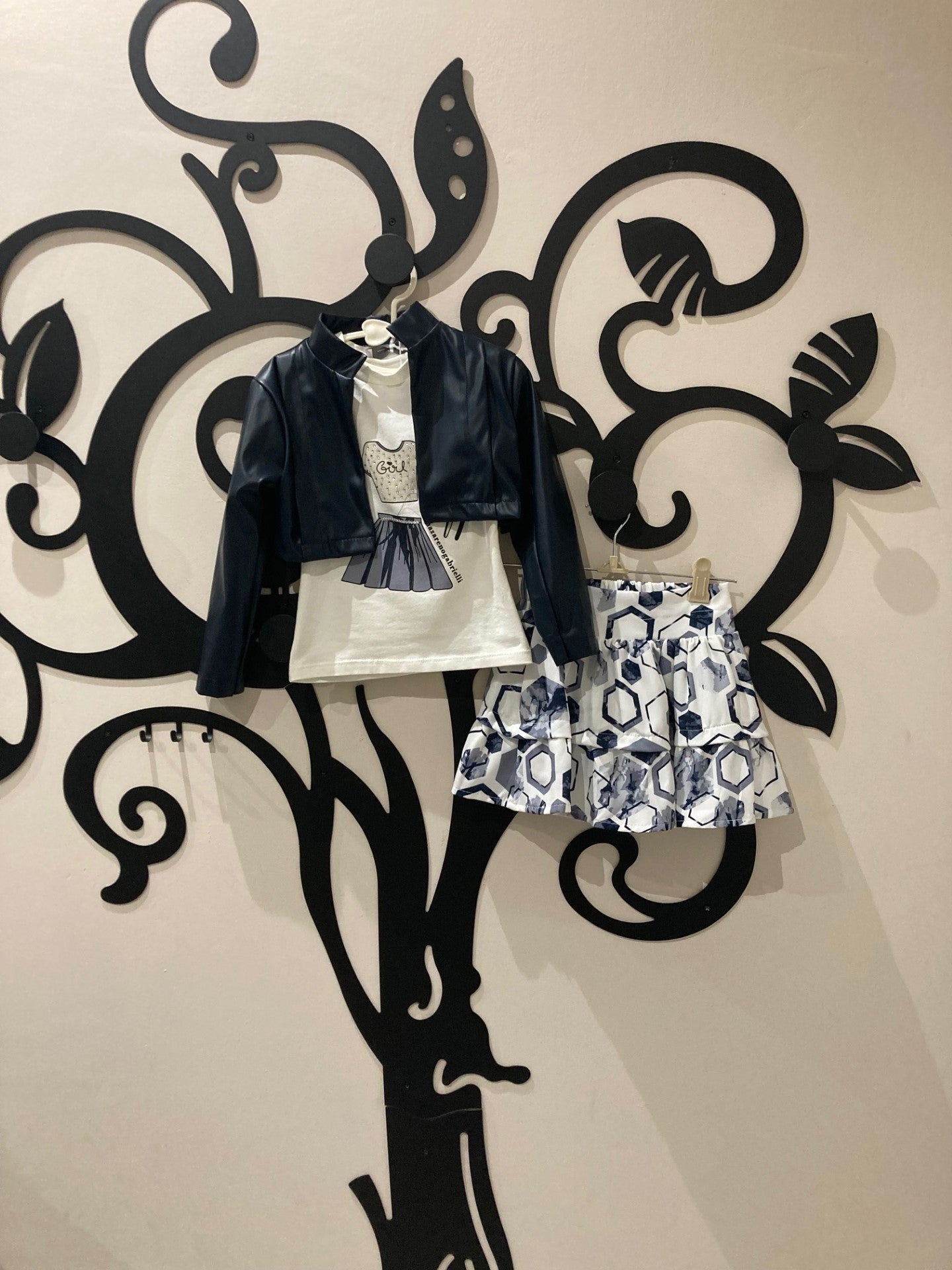 Completo maglia giacca e gonna