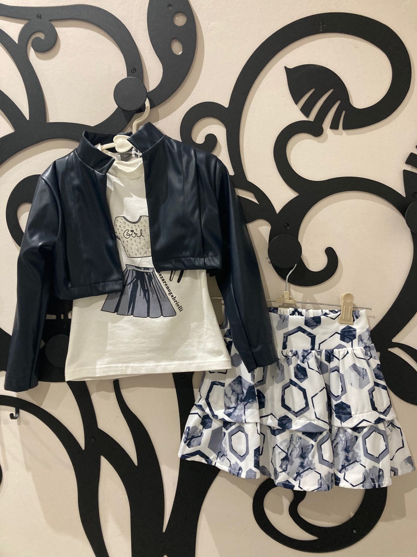 Completo maglia giacca e gonna